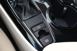 2019款丰田凯美瑞