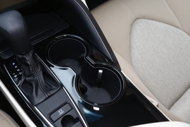 2019款丰田凯美瑞