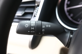 2019款丰田凯美瑞