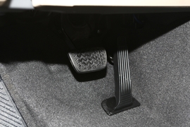 2019款丰田凯美瑞