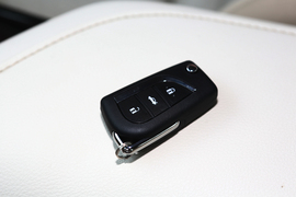 2019款丰田凯美瑞