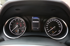 2019款丰田凯美瑞