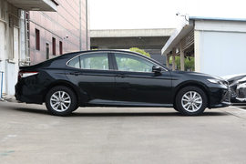 2019款丰田凯美瑞