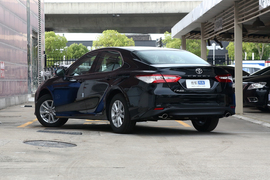 2019款丰田凯美瑞