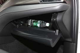 2019款丰田凯美瑞