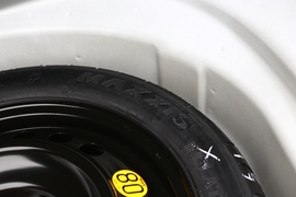 2019款丰田凯美瑞