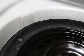 2019款丰田凯美瑞