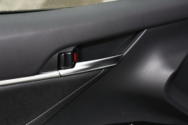 2019款丰田凯美瑞