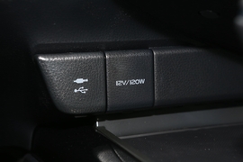 2019款丰田凯美瑞