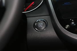 2019款丰田凯美瑞