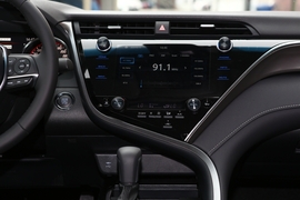 2019款丰田凯美瑞