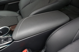 2019款丰田凯美瑞