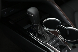 2019款丰田凯美瑞