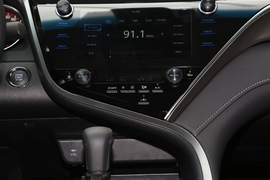 2019款丰田凯美瑞