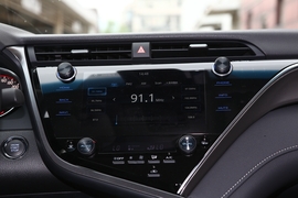 2019款丰田凯美瑞