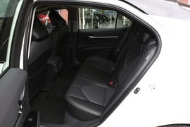 2019款丰田凯美瑞