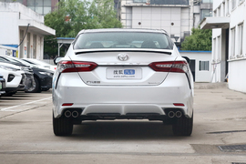 2019款丰田凯美瑞