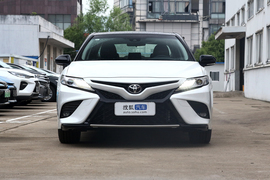 2019款丰田凯美瑞