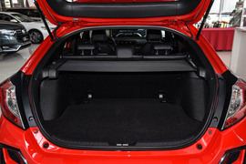 2021款本田思域两厢版