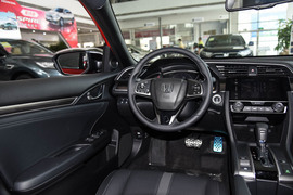 2021款本田思域两厢版