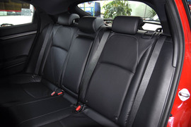 2021款本田思域两厢版