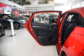 2021款本田思域两厢版