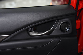 2021款本田思域两厢版