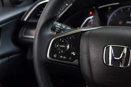 2021款本田思域两厢版