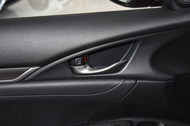 2021款本田思域两厢版