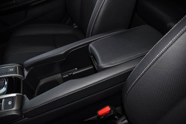 2021款本田思域两厢版