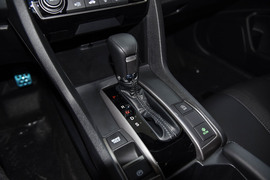 2021款本田思域两厢版