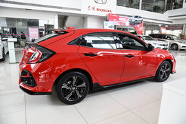 2021款本田思域两厢版