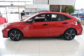 2021款本田思域两厢版