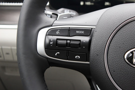 2020款起亚K5凯酷