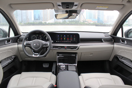 2020款起亚K5凯酷