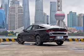 2020款起亚K5凯酷