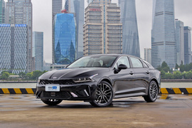 2020款起亚K5凯酷