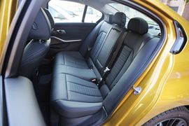 2020款宝马330i