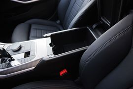 2020款宝马330i