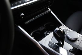 2020款宝马330i