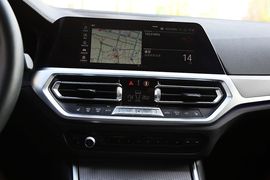 2020款宝马330i