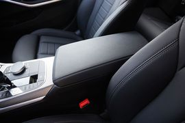 2020款宝马330i