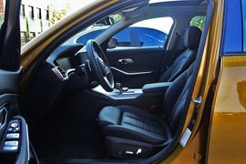 2020款宝马330i