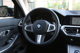 2020款宝马330i