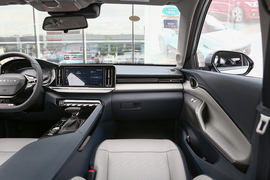 2020款新宝骏RC-5