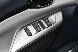 2020款新宝骏RC-5