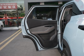 2020款新宝骏RS-3