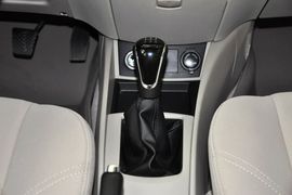 2012款长安悦翔V5