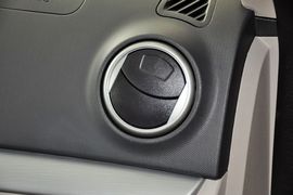 2012款长安悦翔V5