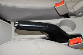 2012款长安悦翔V5